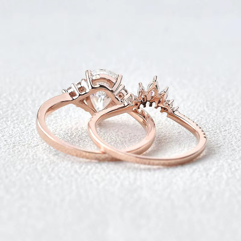 1.5Ct Pear Cut 6*9Mm Moissanite Engagement Ring Set 14K Rose Gold Cluster Stacking Curved Wedding Band Gift for Women
