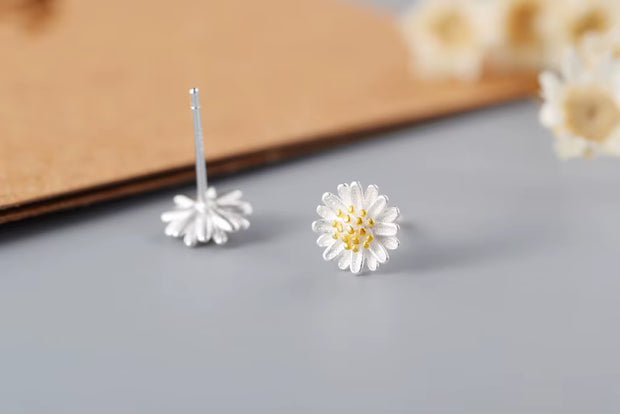 925 Sterling Silver Daisy Stud Earrings 